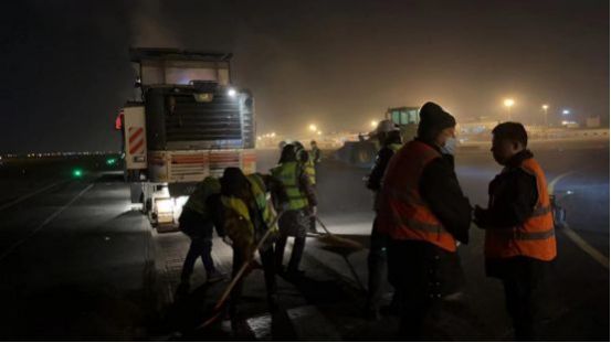 長沙太空金路橋材料有限公司,雙鋼輪壓路機(jī),福格勒瀝青攤鋪機(jī),AC系列,AF系列,SBS系列